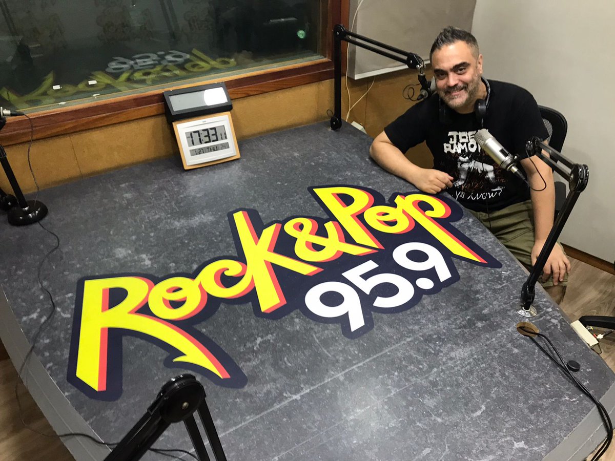 fmrockandpop's tweet image. Los domingos por la mañana arrancamos el día junto a @marcetorabemartinez 🎶 con lo mejor del rock nacional en #ElBombardeo 💣

¡Hasta las 10hs! En #fmRockAndPop

📻95.9FM 🔗fmrockandpop.com
📳11-7082-0959 📲App Rock&amp;amp;Pop #NosGustaElRock