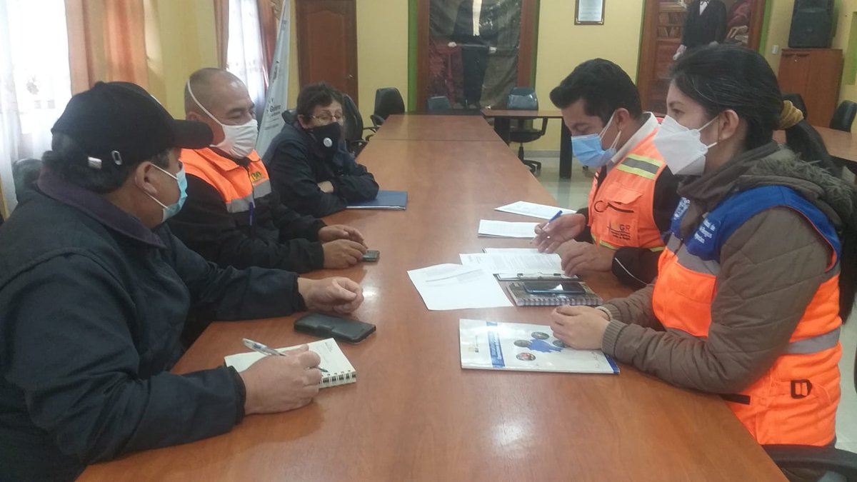 Riesgos_Ec's tweet photo. #Bolívar | Socializamos las funciones y responsabilidades de la Mesa Técnica de Trabajo Provincial No. 7 con el fin de fortalecer su rol y establecer acciones preventivas y de respuesta ante eventos peligrosos. 
#GestiónDeRiesgosEc https://t.co/5C9hXi0iwo