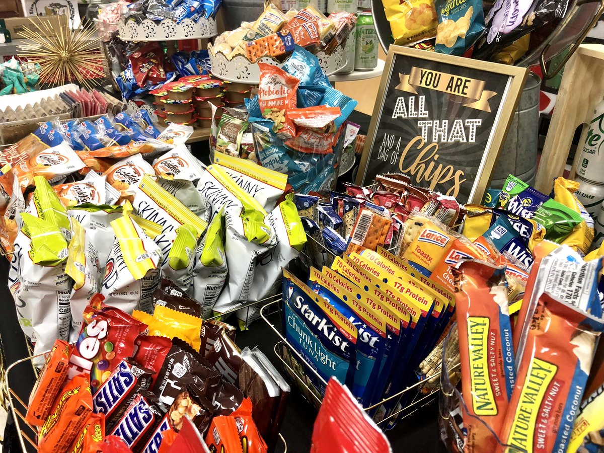 anderson_pta's tweet photo. ⚓️Because @AndersonElem teachers &amp; staff are all that and a bag of chips!⚓️ @KristaCHolland1 @Staceyleebrown2 https://t.co/r9tFtPjuDC