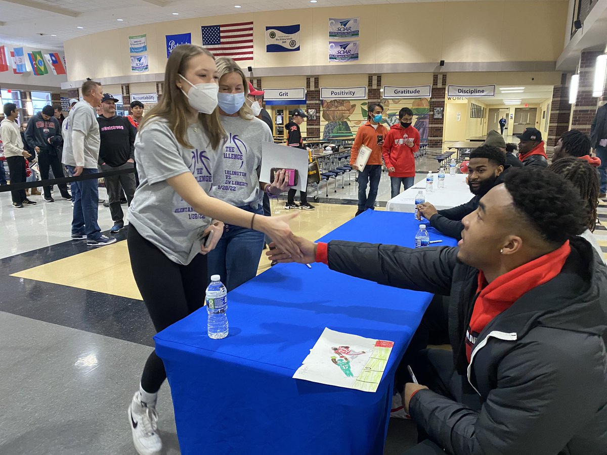 WhitneyAHarding's tweet photo. Members of the @OhioStateFB team came out to Olentangy Liberty tonight to support Natalie Gray — an 8th grader who has been battling brain cancer. The Buckeyes signed autographs with the money going to Natalie’s foundation for pediatric brain cancer. @nbc4i https://t.co/84jVkfcjjq