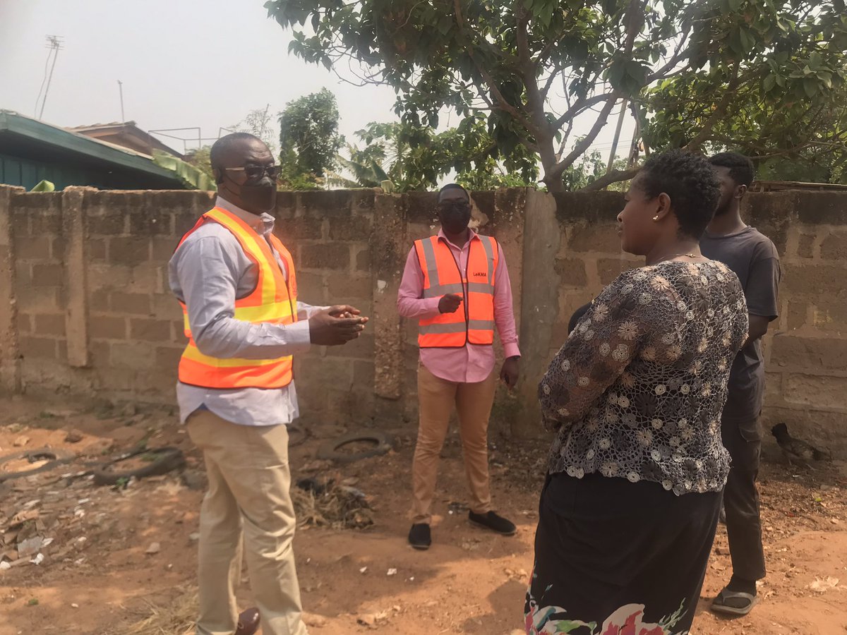 lekmagh's tweet photo. Awareness on “Operation Clean Your Frontage” which is a project aimed at making Accra one of the cleanest cities in Africa was on Wednesday created and duly launched in the Ledzokuku Municipality. 

1/2 https://t.co/2JPH4vsZ6O