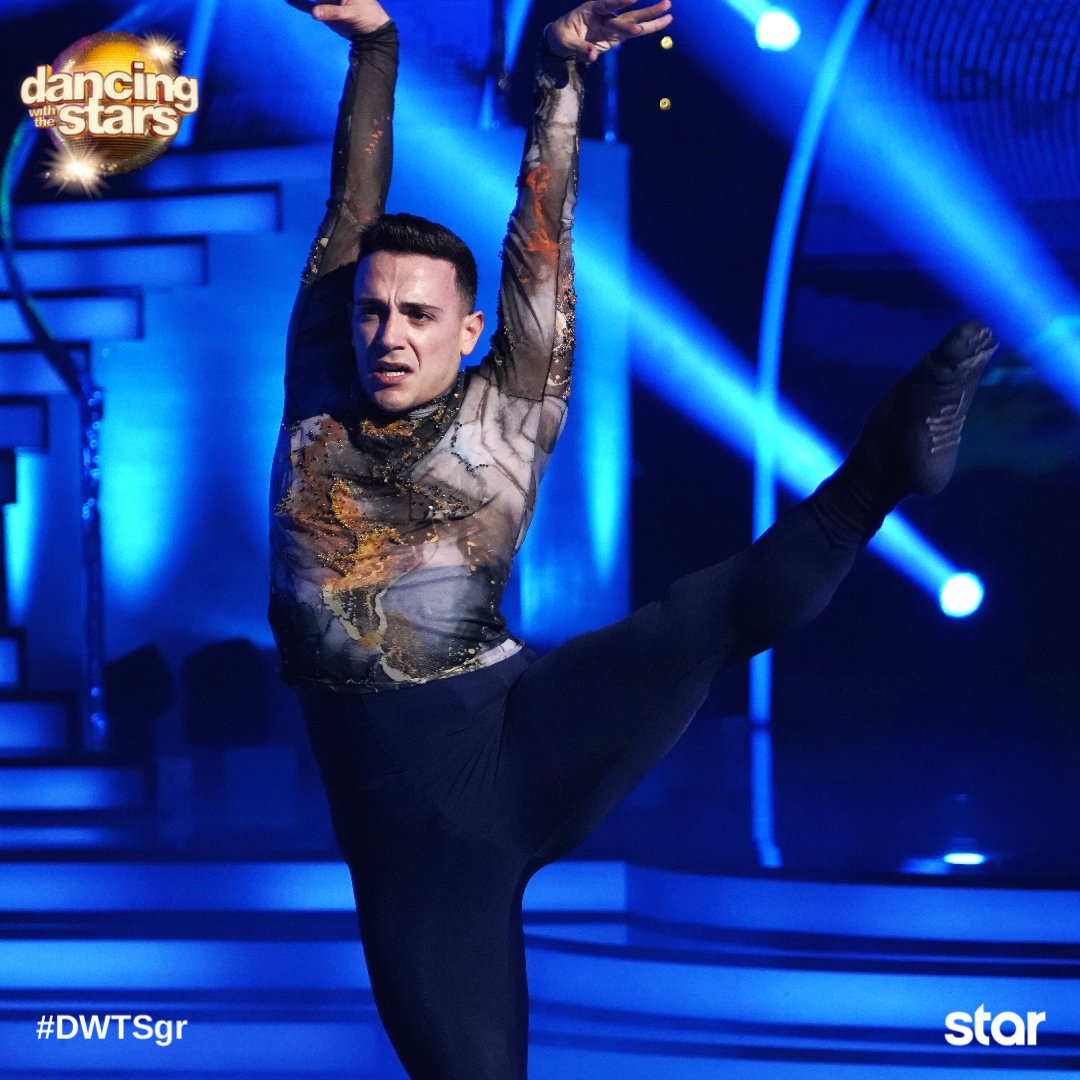 Ο Στέφανος Δημουλάς χόρεψε μία πρωτότυπη χορογραφία ειδικά φτιαγμένη για το #DWTSgr, εμπνευσμένη από την ελληνική μυθολογία, από το μύθο του Δαίδαλου και του Ίκαρου και εκτελεσμένη με νεοκλασικό χορό. 
#StarChannelTv <a href="/StarChannelGr/">StarChannelGR</a> <a href="/Stefanos_Di/">Stefanos Dimoulas</a>