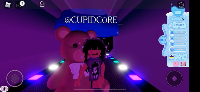 DarlinVal's tweet photo. 🧸 - Og giant teddy + 200k rhd gw! 💗

ʚɞ Follow me + @CUPIDC0RE_ 
ʚɞ like + rt w// tags (must!)
ʚɞ comment done!! 

→ ends at 300+!! 💌꒱

extras: follow @adorbsluv @DcrlinqRosy @heheaka_abby @ItsDdanayet @cvpids4rrow !!

#roblox #adoptme #royalehigh #robux https://t.co/fRvwf8HVGT