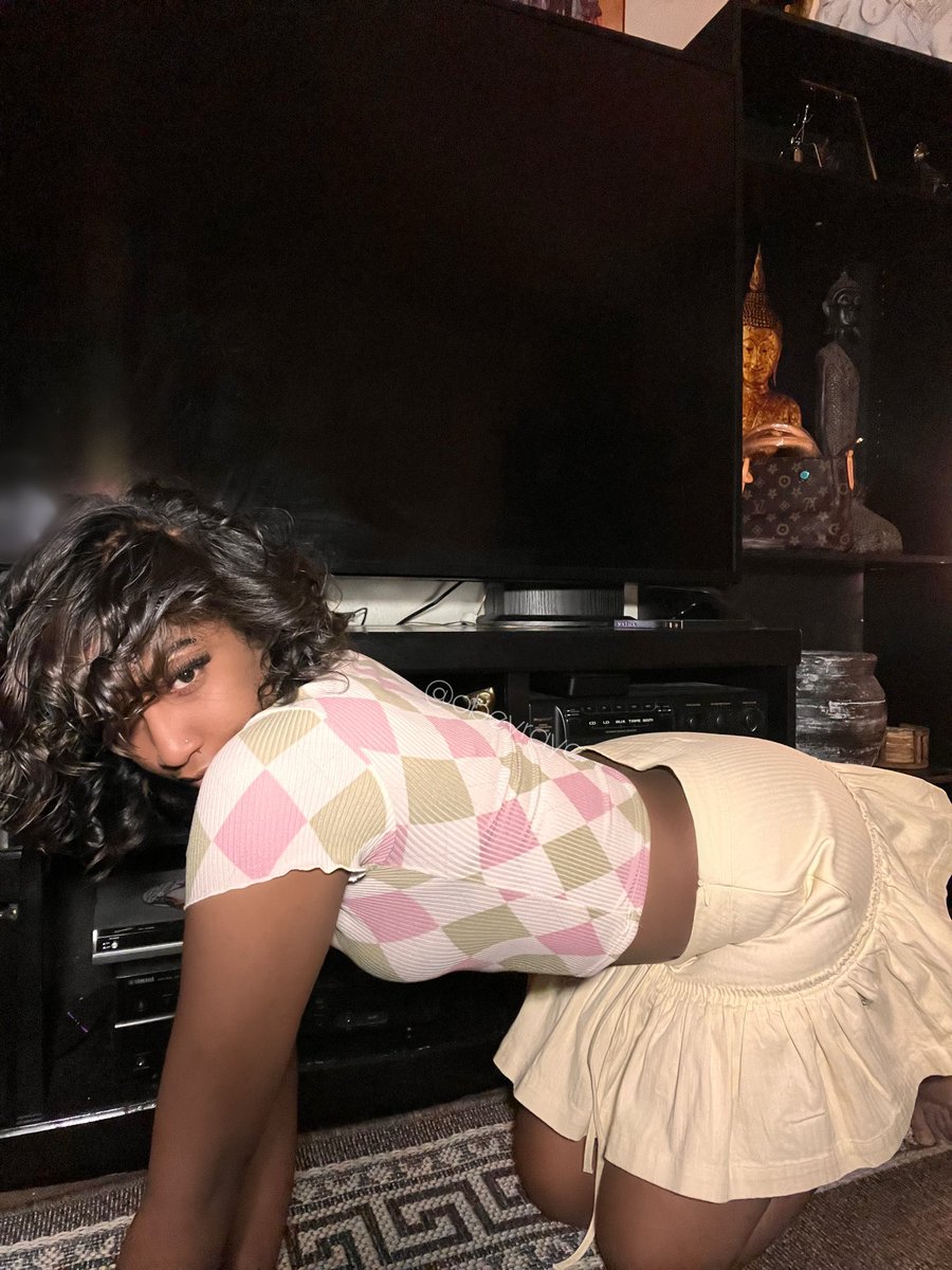 obeyraye's tweet photo. First Twitter Post! I definitely have to get used to this but thank you to everyone that’s followed so far! <3 #obeyraye https://t.co/hYSzIofGEz