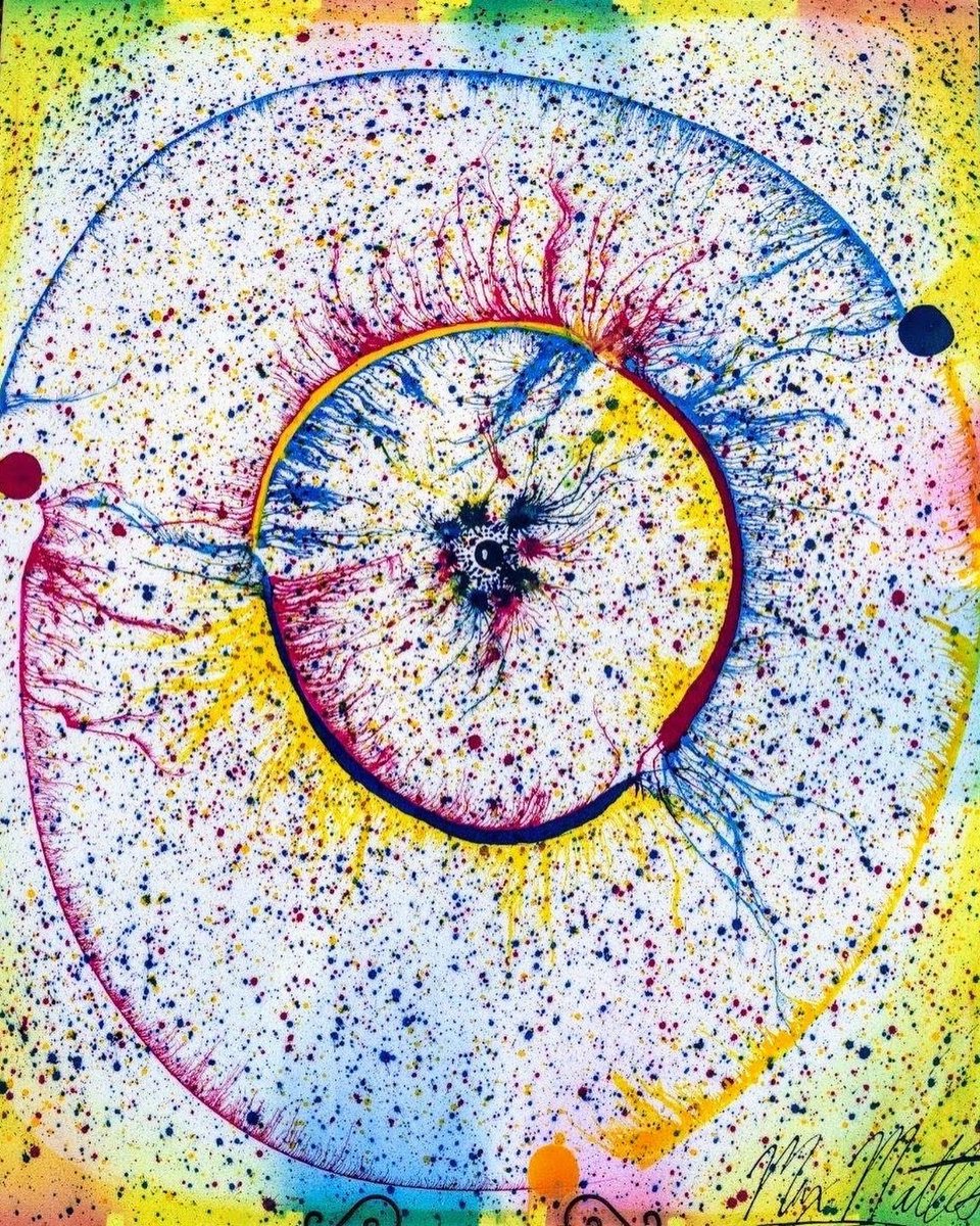 MaxMatles's tweet photo. A symbol that when we see things as they truly are, we understand that everything is made of the same basic elements just like every color can be made using a combination of the three primary colors. How do you think it came out? https://t.co/uGGJLsQW4p