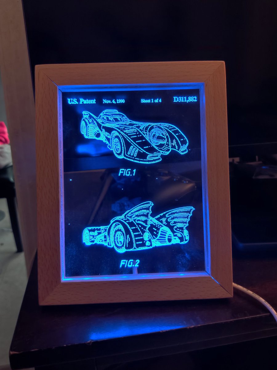 Dsk001_3D's tweet photo. Just received this awesomeness from @partonprints 
Really great details and quality!
#lightbox #batmobile https://t.co/irvXAR6NZO