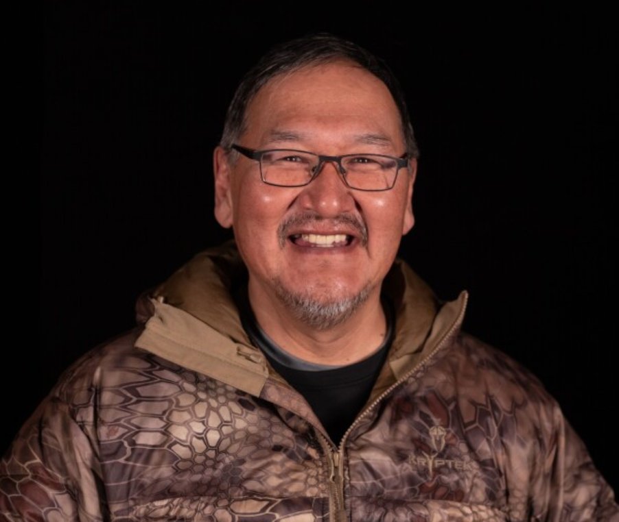 Meet all 16 <a href="/Kuskokwim300/">The Kuskokwim 300</a> mushers who will race upriver tonight:  

kyuk.org/kuskokwim-300/…