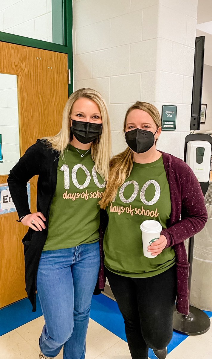 MHawley_3's tweet image. Hip, hip, hooray🎉
It’s the #100thday🌟

#NationalHaveFunAtWorkDay 
@Kim_Rygas