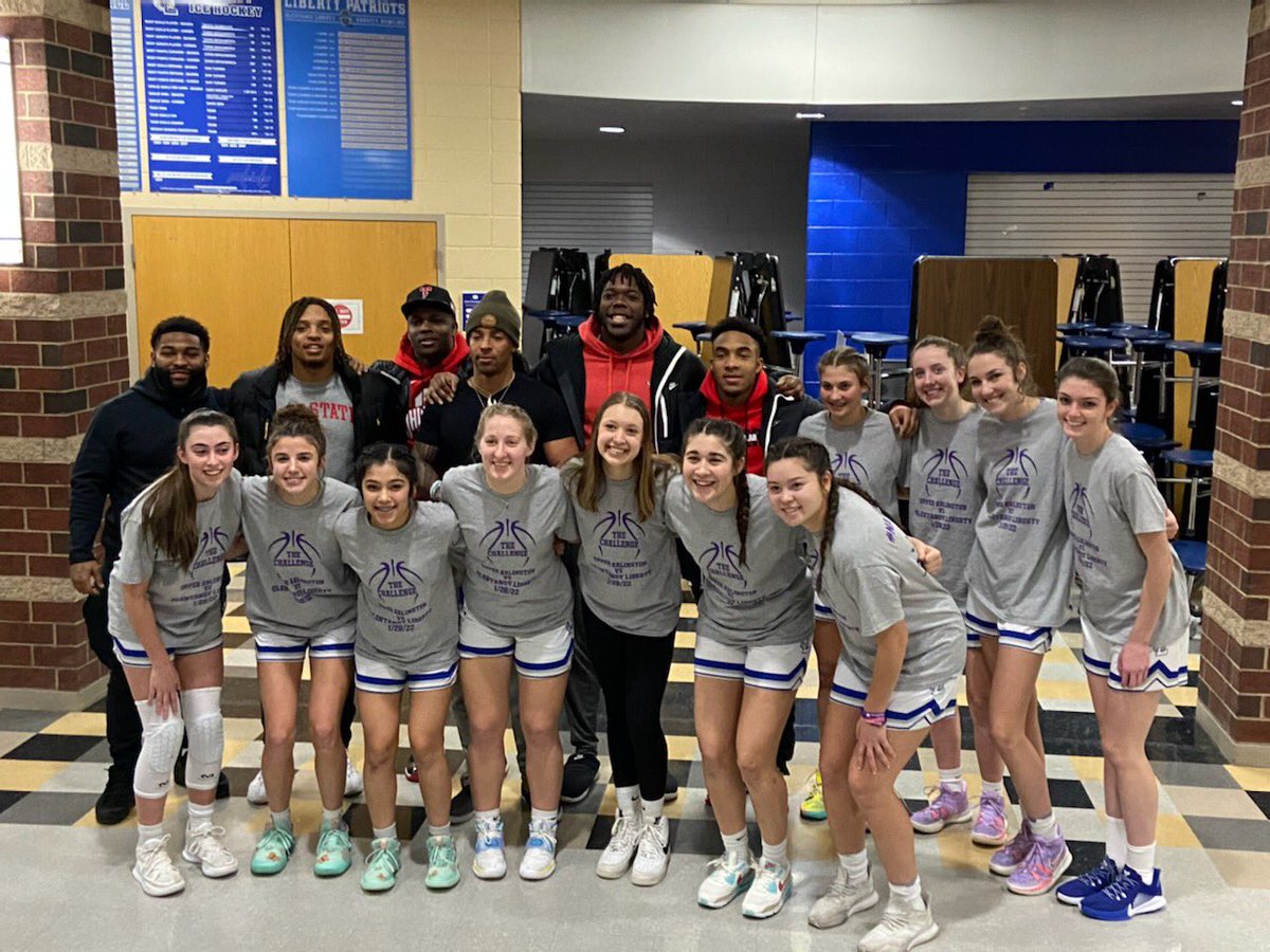 LHSAthleticDept's tweet photo. It was a fantastic night for a great cause! Thank you to all who helped and came out to support the Natalie Gray Foundation. Also, a big thank you to the teachers who came out for teacher appreciation night! #NATSTRONG @OLHS_GBK @Mr_Starner https://t.co/y07krdiXNh