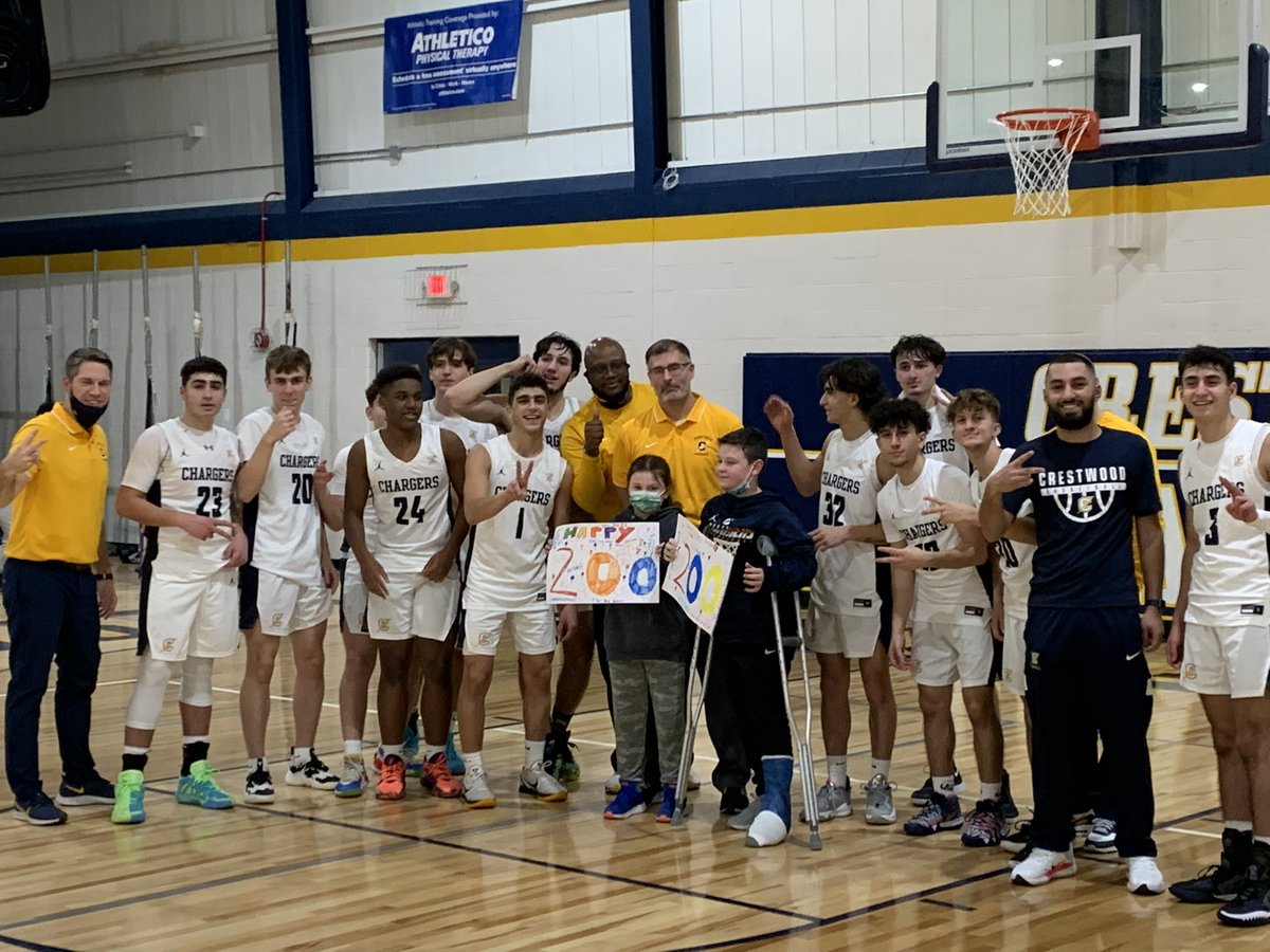 CwoodCoachT's tweet photo. @CrestwoodHoops wins his 200th varsity game tonight vs. Thurston 57-53 👏🏽 CHS goes to 5-4 (WWAC 4-2) as @hassabbas13 had 22 (6 triples), @mahdibeydoun37 dropped 19, and @_zshebli7 played great both ways! @alexwmuller93 @FrankwNH @PrepHoopsMI @TheD_Zone @MiPrepzone_DPG https://t.co/Cm7vFvShTD
