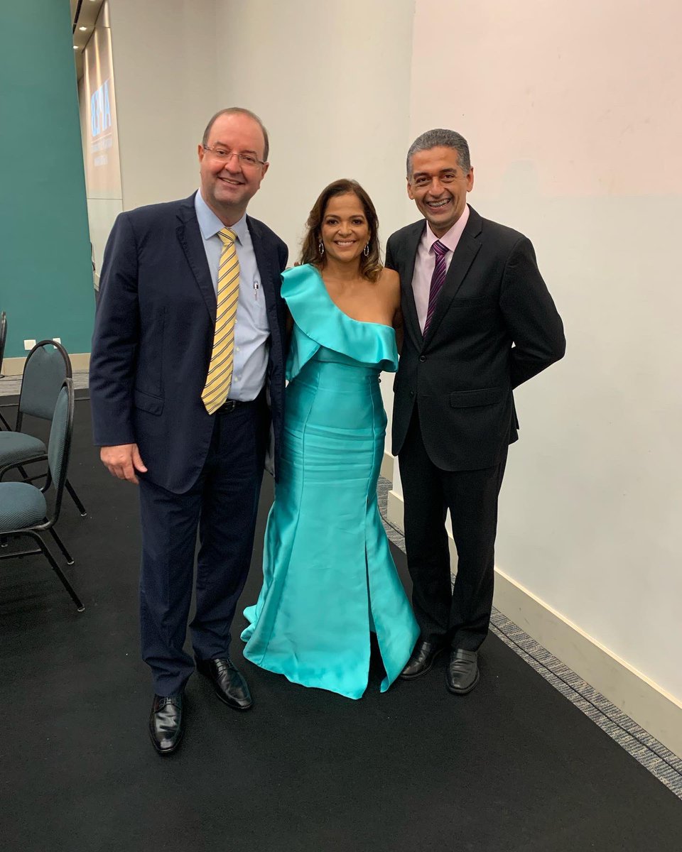 MOliveiraBahia's tweet photo. Na posse da nova diretoria e conselheiros da APEB - Associação de Procuradores de Estado para o triênio 2022 a 2024, dentre eles a procuradora do Estado da Bahia, Dra. Cinthya Viana Fingergut, como presidente. #MarceloOliveira #apeb #pgeba https://t.co/1vYIvFdcvu