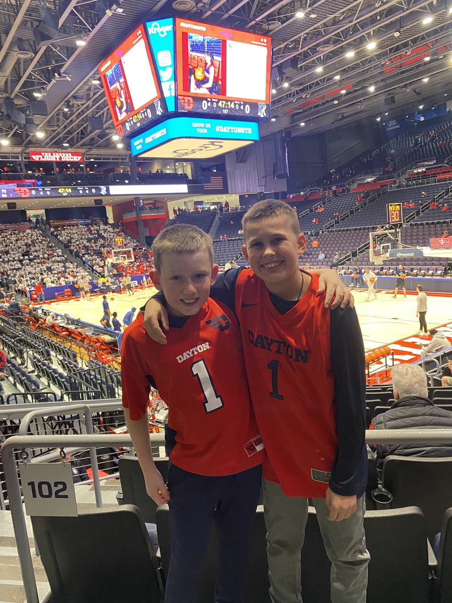 jenshell2's tweet photo. #dayton6th
 Go flyers https://t.co/8BjAjAQT2u