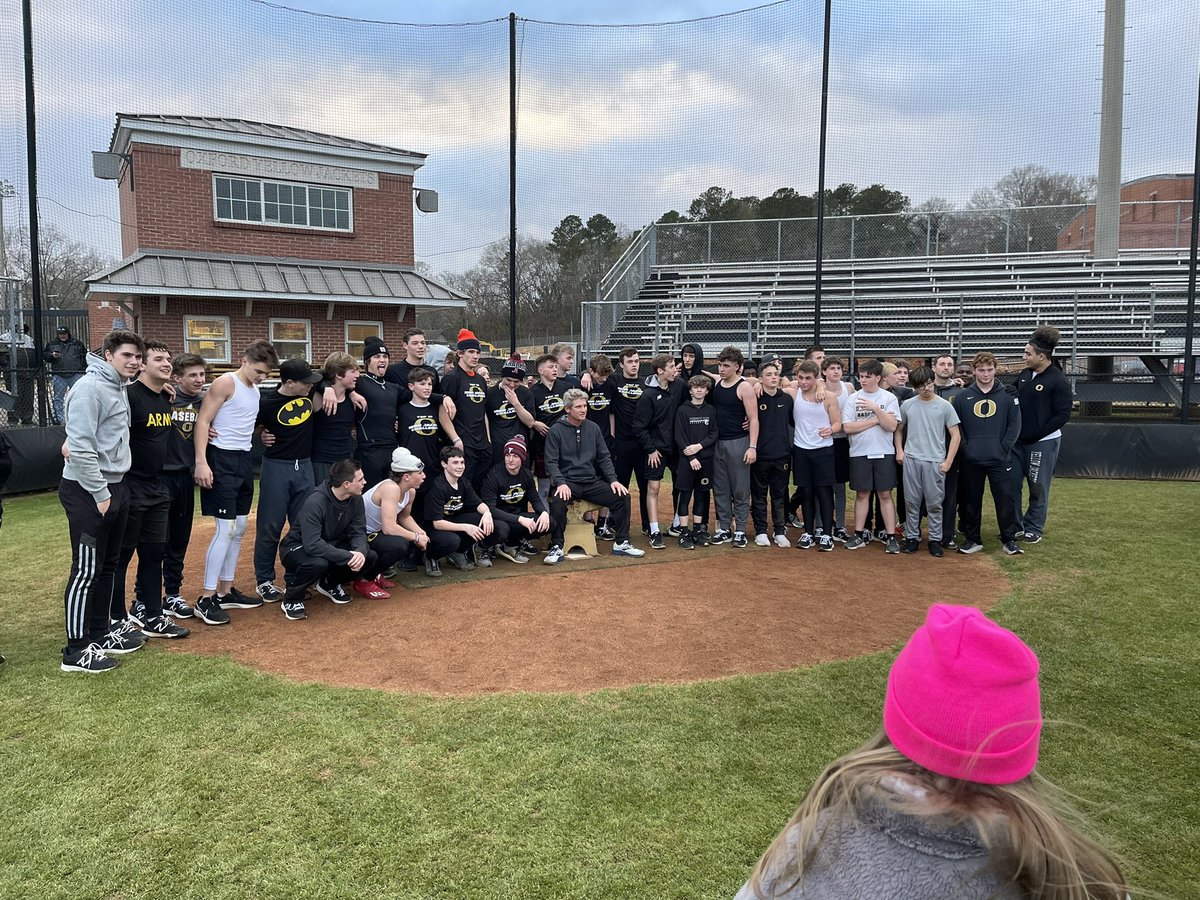 OLDGOLDSPORTS's tweet photo. Love this group of guys! They are fun to be around! Proverbs 27:17
#DIRTE #TEAM61 https://t.co/5nP5kfPcy1