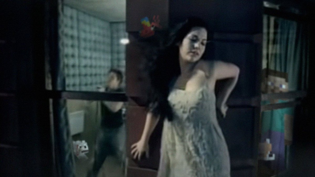 Песня бринг ми ту лайф. Эванесенс bring me. Evanescence Emily 2003. Эванесенс небоскреб.