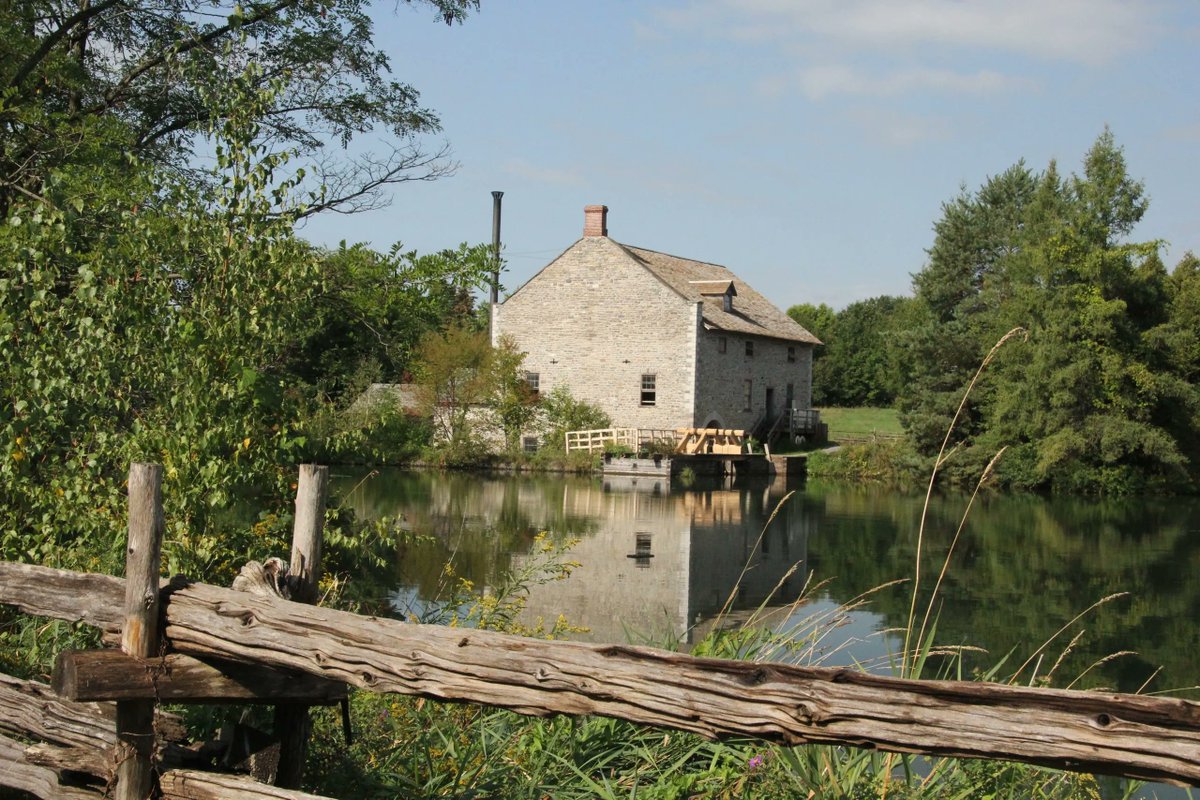 There is no better time to plan an RV trip to visit the many historical sites along the  St. Lawrence river system. Follow the routes of the voyageurs and the fur traders to discover the sites and scenes that have made Canada what it is today. Read more:
rvlifemag.com/touring-the-mi…