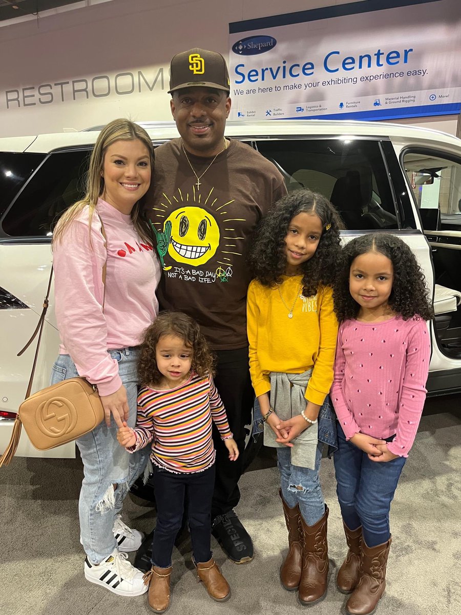 HoustonAutoShow's tweet image. When we say the Houston Auto Show is family friendly, we mean it! There is so much to do at the show this year, you are sure to have a blast no matter what ago you are!
.
#houstonautoshow #familyfriendly #houstonboatshow #nrgcenter