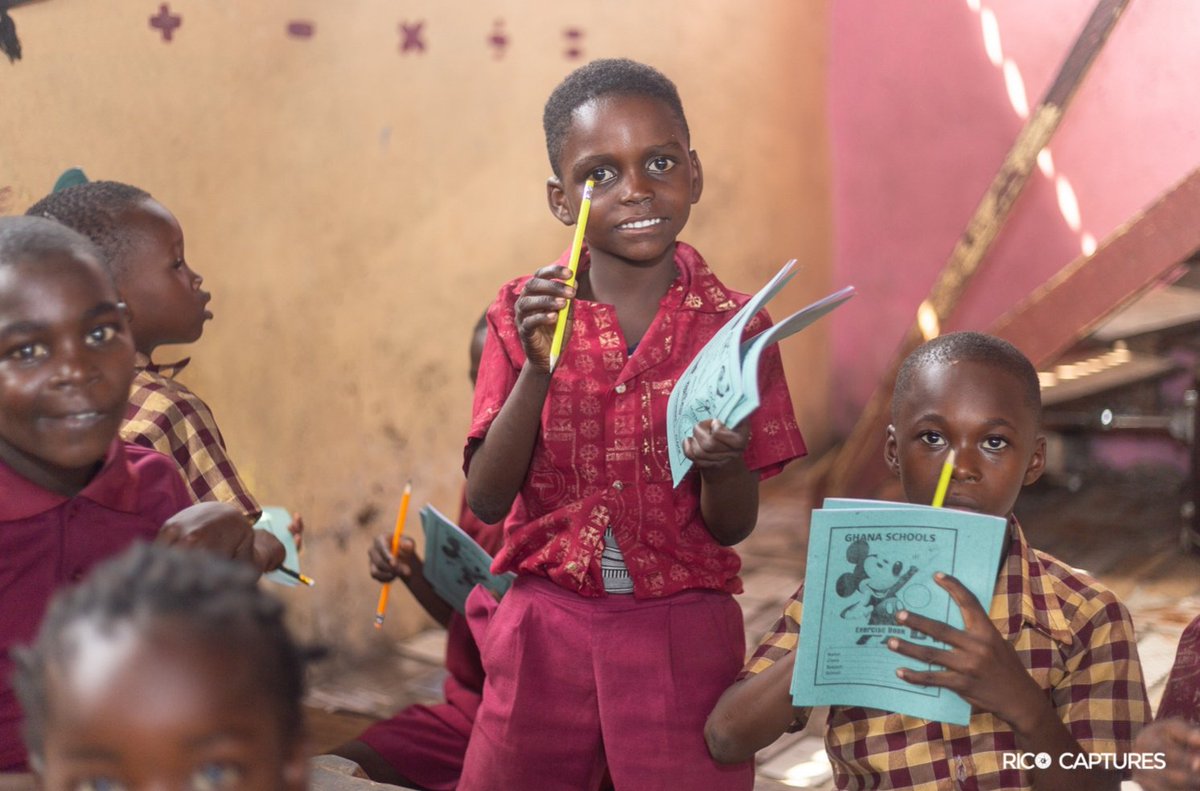 AkorfaAkoto's tweet photo. I played the @akensie_ with children at the Great James Academy today after we @SPRINGUPGLOBAL Network donated school supplies to the over 200 children in the school https://t.co/7EewTEfvUl