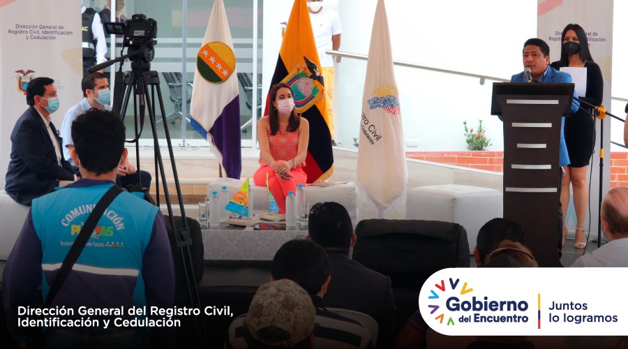 RCivil_Zona8's tweet photo. Entregamos  oficialmente a la ciudadanía una moderna agencia de @RegistroCivilec en el cantón Playas, beneficiando a más de 60 mil habitantes con nuestros servicios.
¡En el #GobiernoDelEncuentro lo que se promete se cumple! https://t.co/WI8ztZny6L