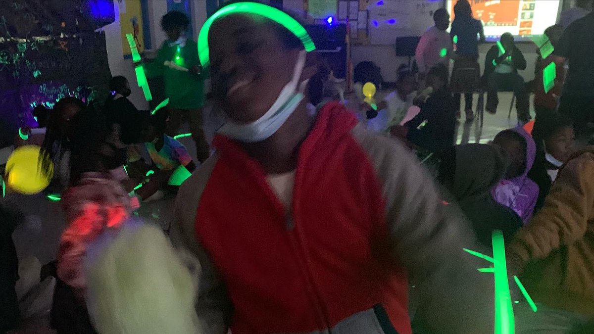 ASP_Olinda's tweet photo. Congratulations to all of our intermediate students who went above and beyond on their I-Ready AP2 assessment. The Green, Grow, and Glow party was a success. https://t.co/vhWrfiBSiY