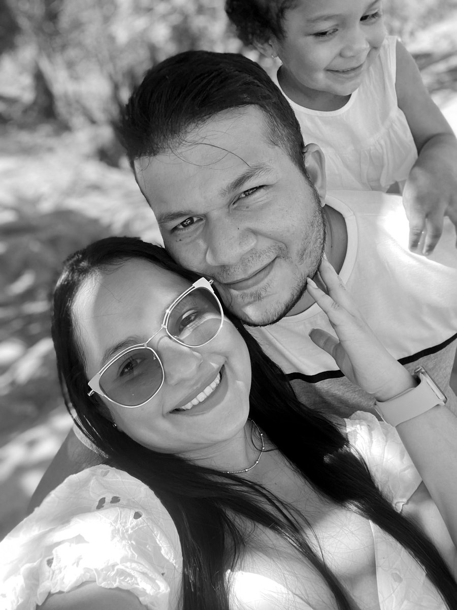 ciindyhdz's tweet photo. Dios Gracias por mi Familia ♥️🙏 Me has dado más de lo que un día te pedí 🙏 @Jimm_jpg Los Amo ♥️ https://t.co/nUWz6WhXRw