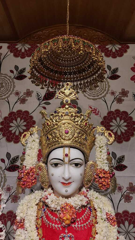SSMANDIRPERTH's tweet photo. Shree Ghanshyam Maharaj Shangar Darshan ( શણગાર દર્શન ) January 29, 2022 at 07:59AM https://t.co/QjeEpFfa2b