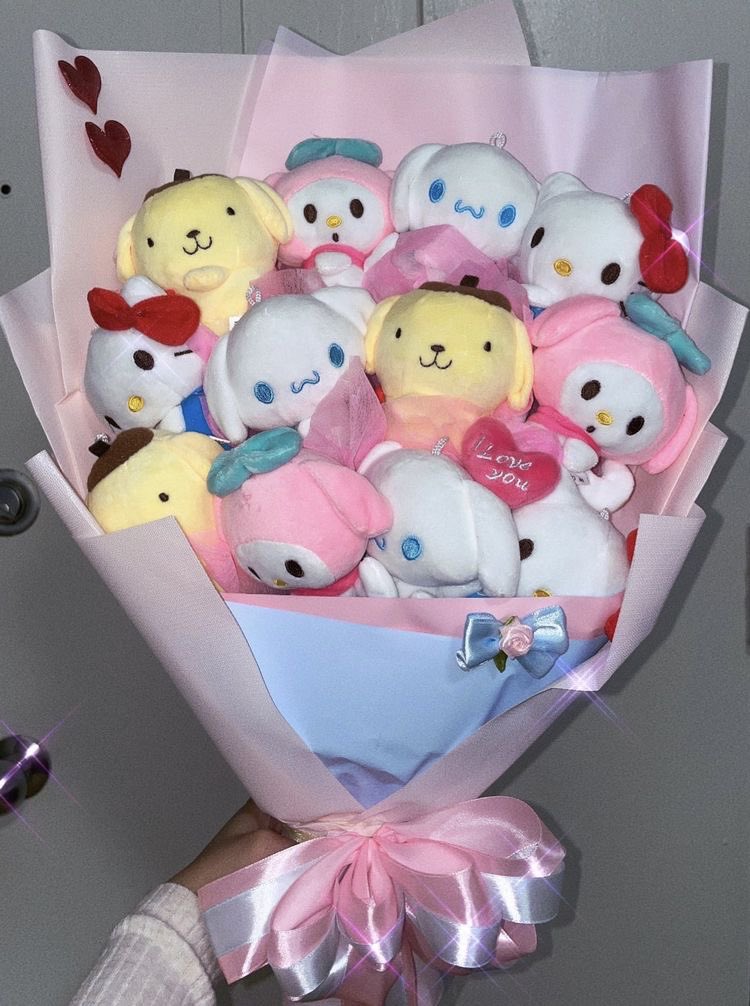 sanriodaily's tweet photo. sanrio plushie bouquet 💫 https://t.co/7iPlAfuuSP