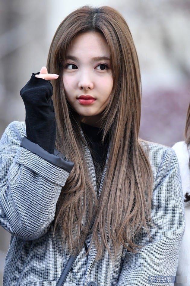 TWINYtwt's tweet photo. ꕤ     🍭    𝗨𝗣𝗗𝝠𝗧𝗘   ﹏   ࣭͘    E⃗/𝘃𝗲𝗻𝘁       ✧   ㅤ ꜥㅤ@ _ 𝔸𝕝𝕖𝕩﹕ #𝔹LUE一ナミ𝔻𝙰𝚈 #𝔸ℒove𝒫oem 

Desde ya le estoy haciendo corazoncitos a esta nena esperando robarle unas sonrisas, lo harás genial, mucha suerte y felicidades 💗🌷 https://t.co/Ijj0i0iqrh