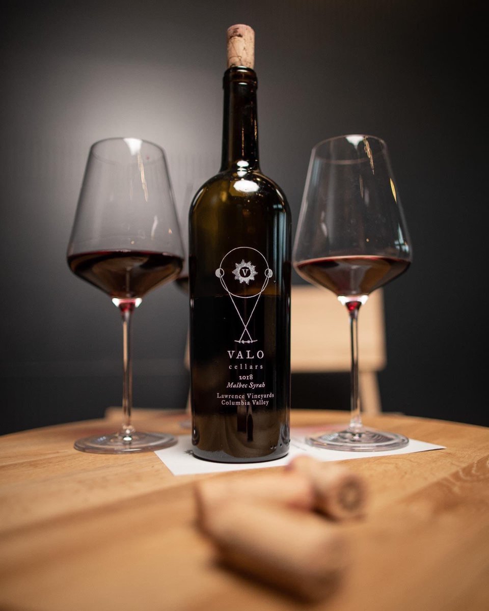 Our tasting lineup brings you through a 5-wine experience of a light and refreshing white all the way to big, bold reds!