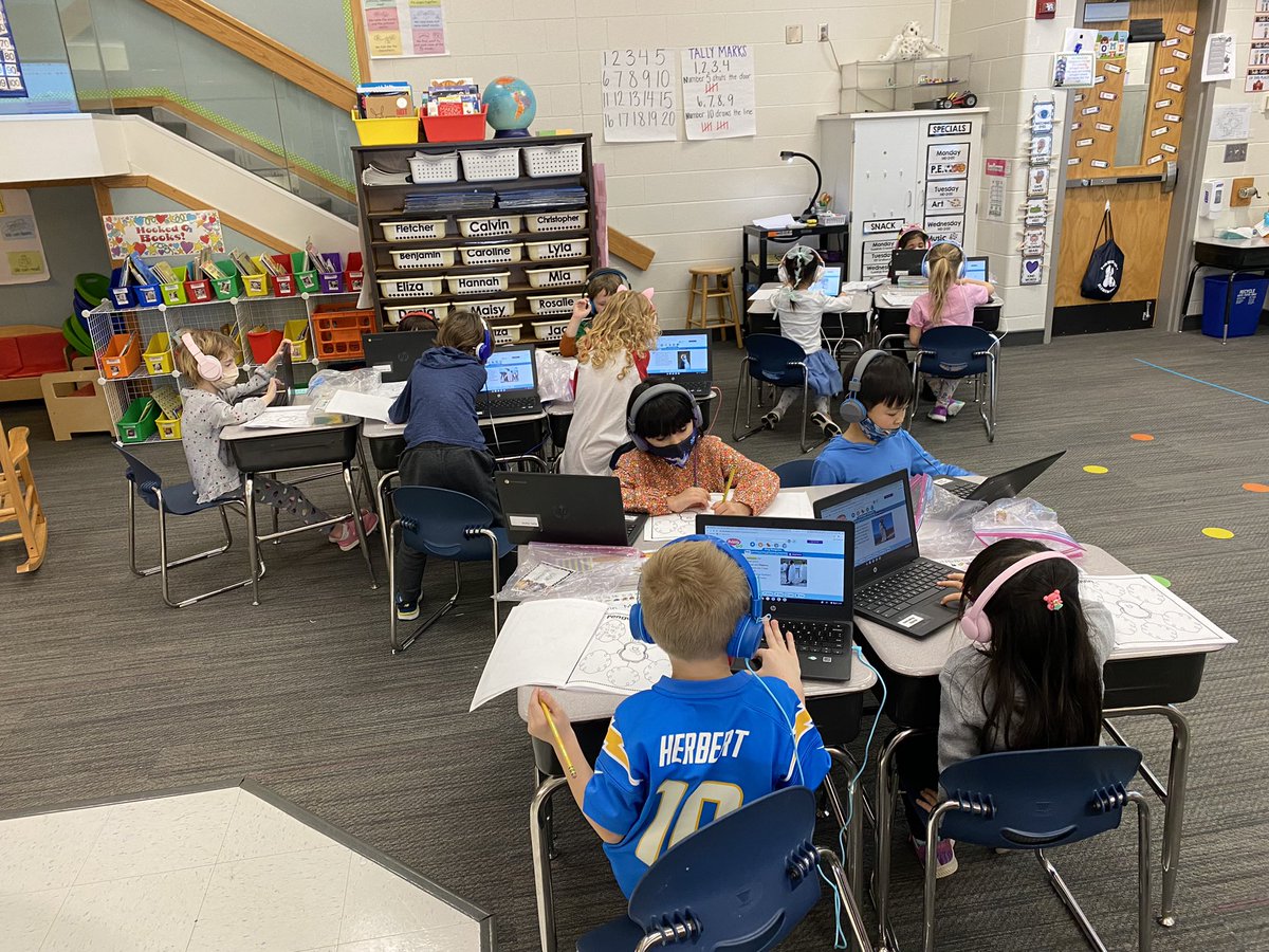 PantellaCamp's tweet photo. Penguin research was a perfect activity for this cold and snowy Friday! 🐧❄️ @TowneMeadow @myccs https://t.co/TyDiI4T4ym