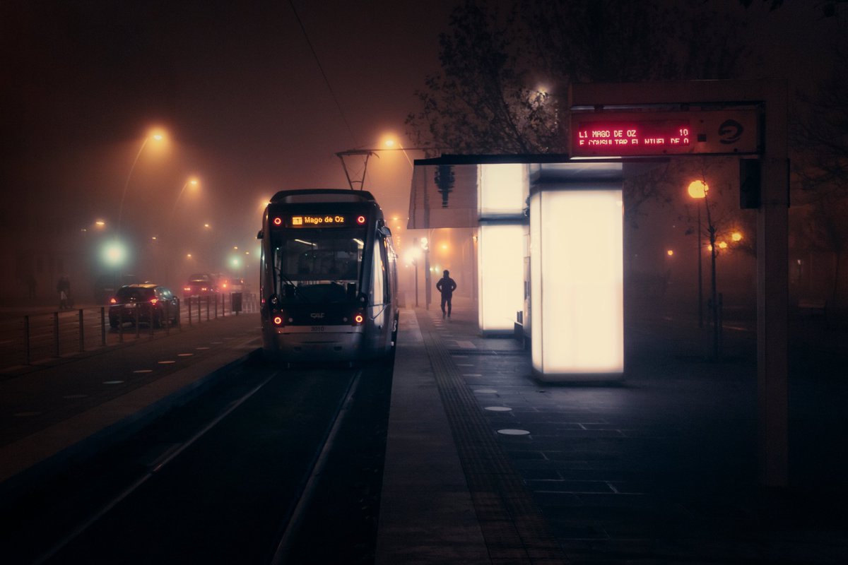 JoakkinStreet's tweet image. Foggy vibes. #streetphotography #cinematic
