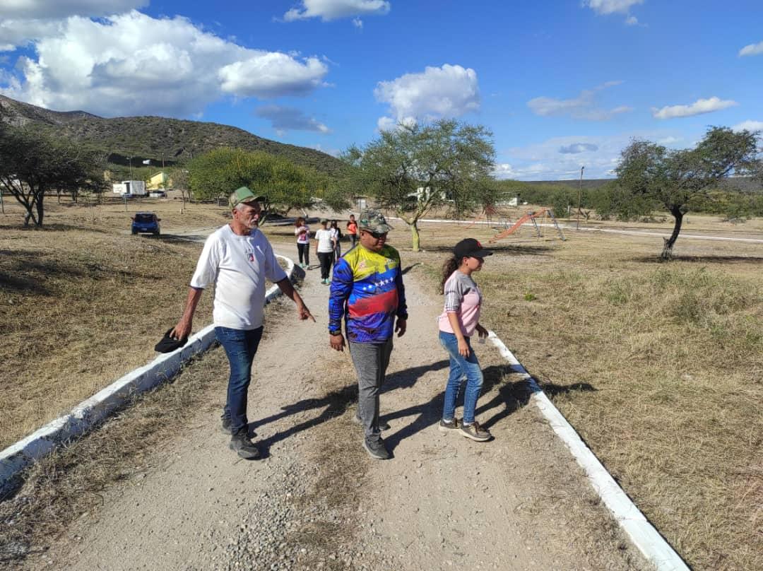 FUNDELA_LARA's tweet photo. #28Ene Falta poco para recibir a las delegaciones en la mejor Pista de Canotaje que tiene nuestro país y está en el estado #Lara.
Rumbo a los Juegos Nacionales 2022
¡Hoy en plan remate!
Trabajando en equipo bajo las orientaciones de @AdolfoP_Oficial

#ManoDeHierroCaigaQuienCaiga https://t.co/mXRxhTW0yR