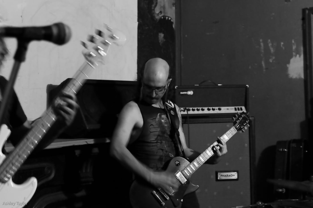 PghUrns's tweet photo. From one of our only shows last year. July 3

courtesy of A.L. Taylor Photography (ashtfoto on FB) https://t.co/K5Ik0DeNKw