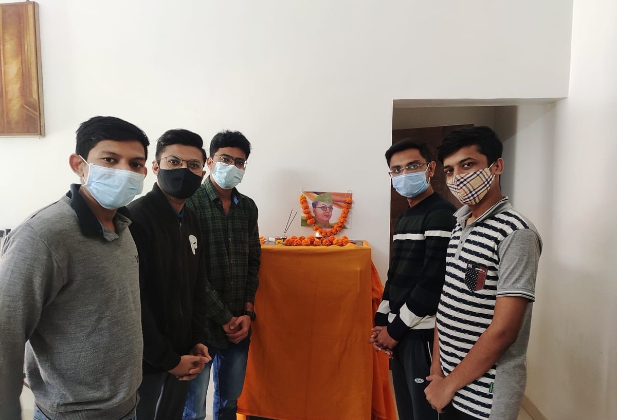 NYKJunagadh's tweet photo. #NYKJUNAGADHGUJARAT  23 January-2022 Netaji’s Birthday programme Junagadh 
 #Anuragthakru  #nykjunagadhgujarat  #CleanIndia  #collectorjunagadh #collectorgirsomnath  #SwachhBharatAbhiyan  #nyksgujarat @NishitPramanik @YASMinistry @CMOGuj  #run4india  @Nyksindia @Nyksindia https://t.co/QCvpImVI8p