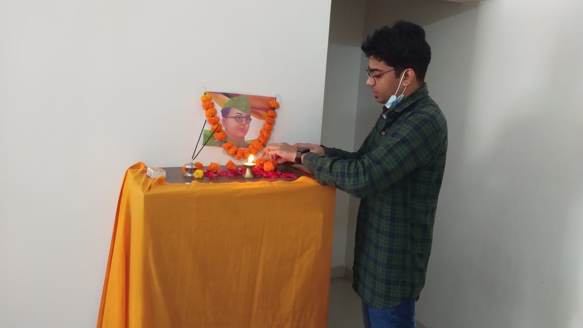 NYKJunagadh's tweet photo. #NYKJUNAGADHGUJARAT  23 January-2022 Netaji’s Birthday programme Junagadh 
 #Anuragthakru  #nykjunagadhgujarat  #CleanIndia  #collectorjunagadh #collectorgirsomnath  #SwachhBharatAbhiyan  #nyksgujarat @NishitPramanik @YASMinistry @CMOGuj  #run4india  @Nyksindia @Nyksindia https://t.co/QCvpImVI8p