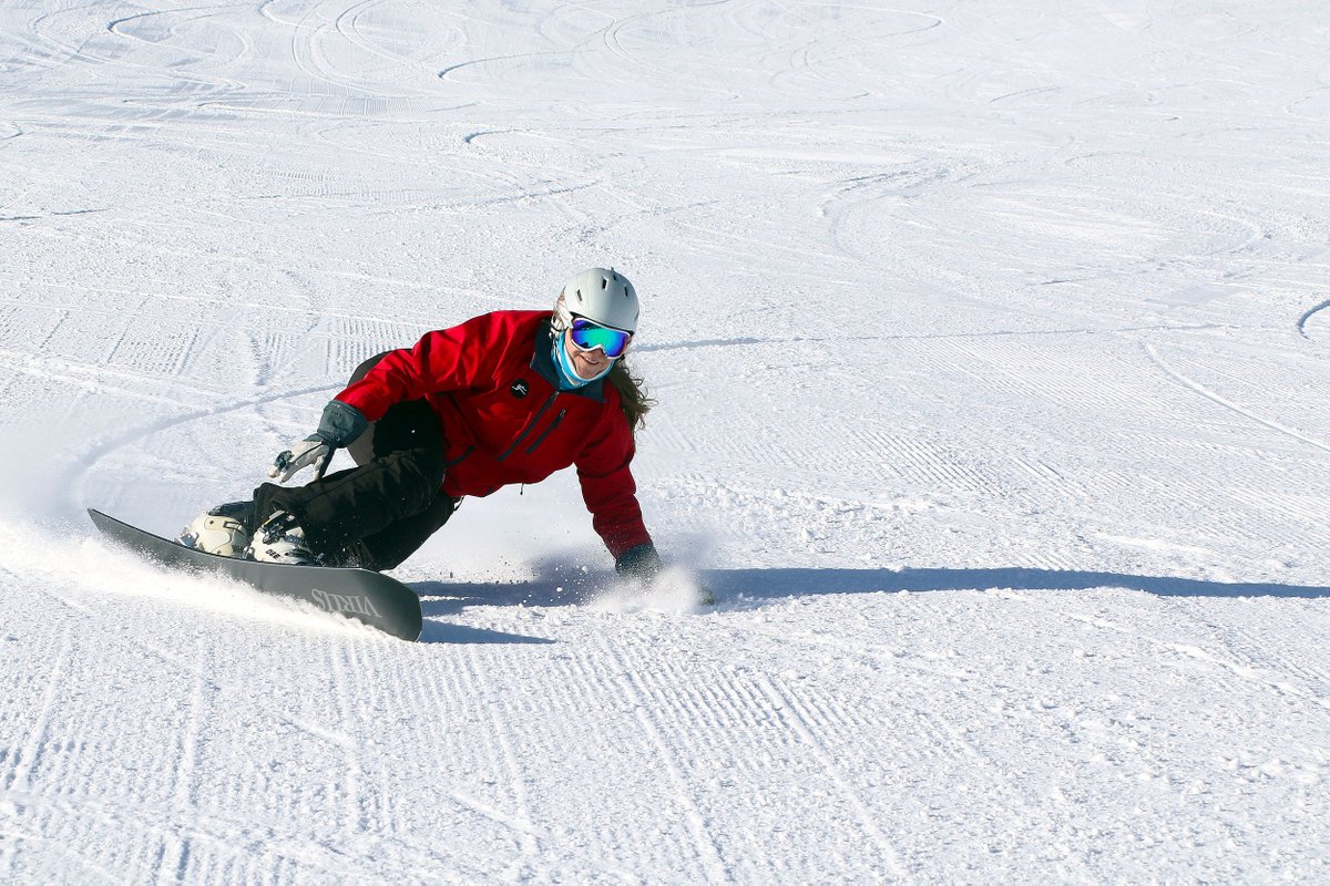 skilookout's tweet photo. 1-28-2022 More Blue Sky - Fantastic Corduroy &amp; Fun Times at Ski Lookout Pass! Come Join us for a fun weekend! 
#OptOutside #PNWSkiAndSnowboard #VisitIdaho #SkiIdaho #VisitMontana #18Winters #SkiMontana https://t.co/JOKRkaaVr9