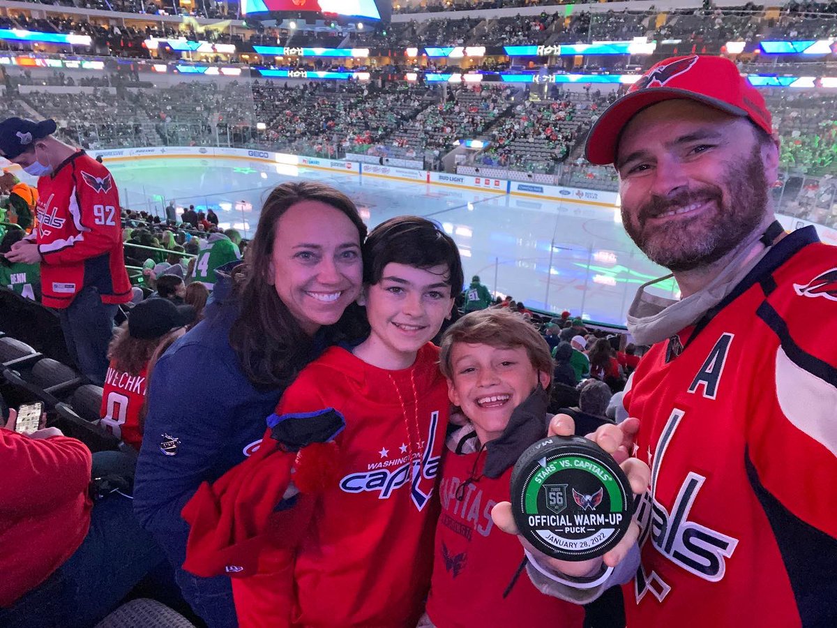 kerrman21's tweet photo. Too late for the recap headline image, and also not a great photo.... But we did qualify as "at the game in Dallas" 😁 https://t.co/zDqUMQ6B25