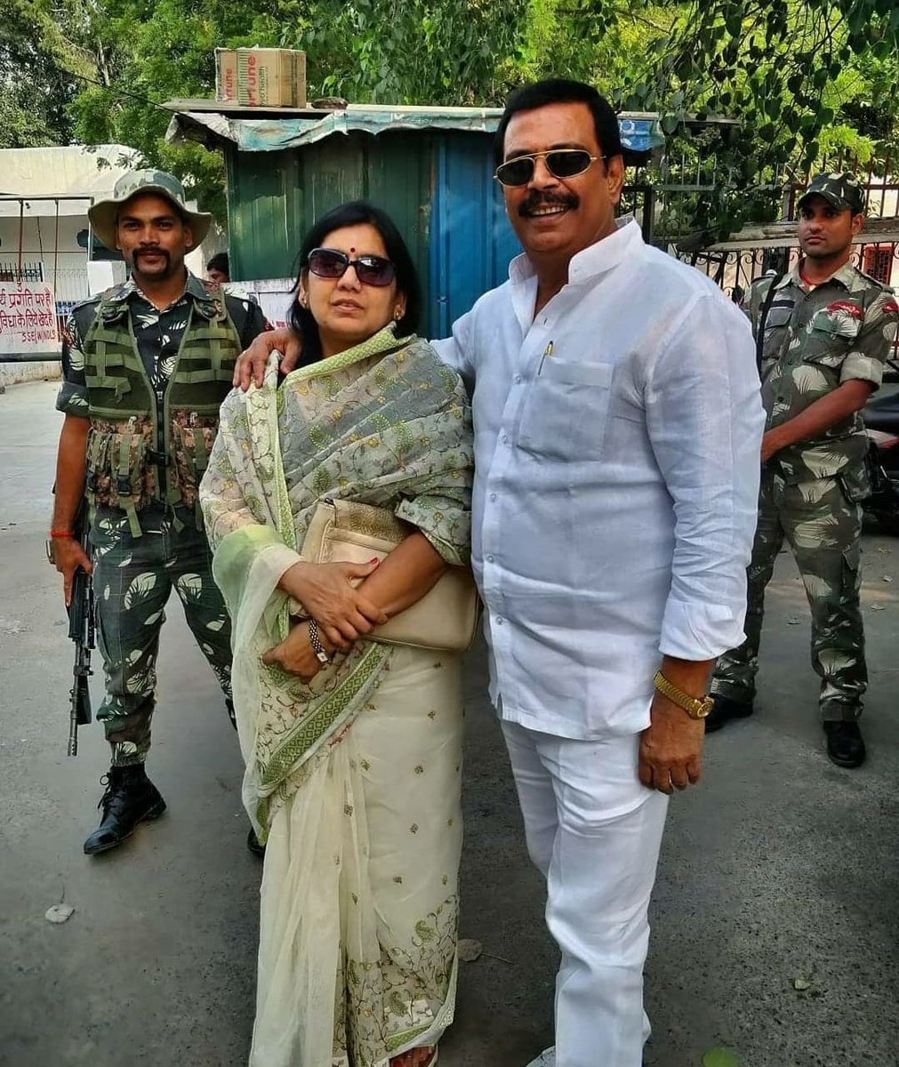 anshuman_mohan's tweet photo. पिछले 14वर्षों से मेरे पिता श्री आनंद मोहन जी निर्दोष होने के बावजूद सजा काट रहें हैं
उनके14साल की अवधि पूरी हो चुकी है
बिहार सरकार से अपील है कि सुप्रीमकोर्ट निर्देश का संज्ञान लें और उन्हें घर आने दें
#Release_ShriAnandMohan 
#सिंहगर्जना_23April22 https://t.co/HdZ3DOyOIR