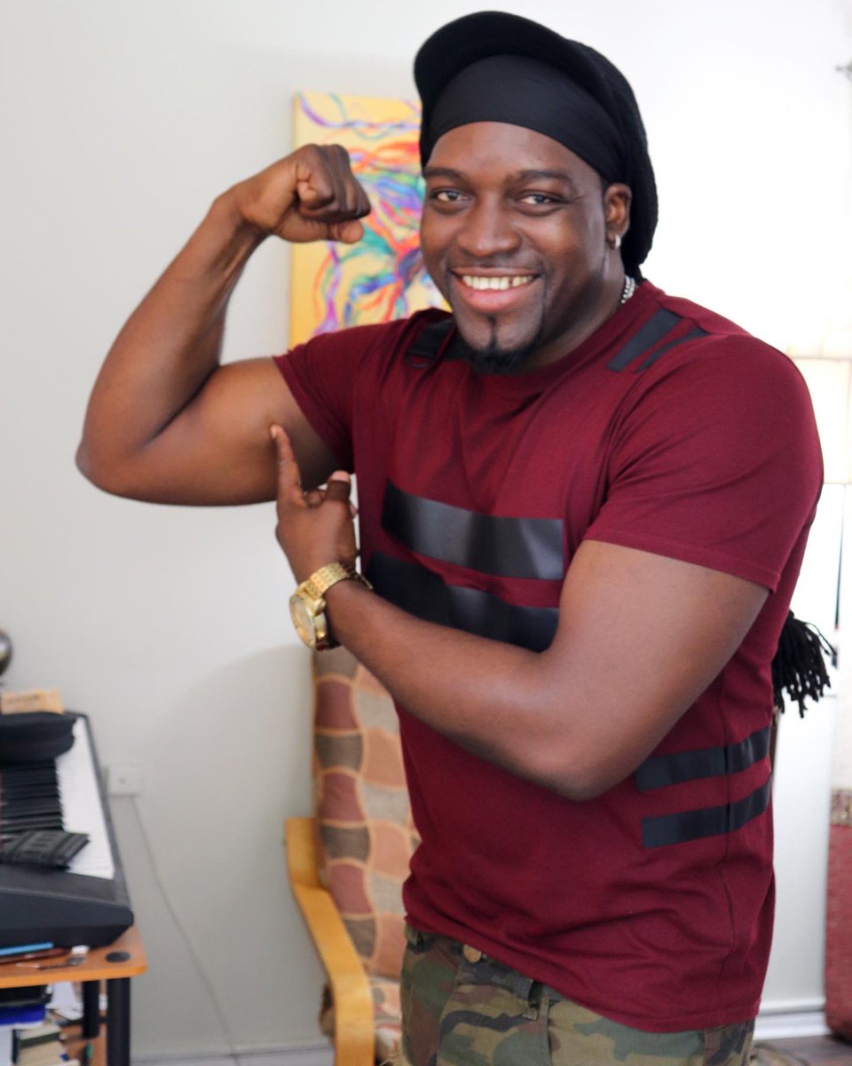 JrDread's tweet photo. Start the weekend with a vibes! Blessings on Blessings! 💪🏾 #blessed #jrdread #FitnessMotivation #fitness #GoodVibes #Smile #weekend #latelate #SaturdayMotivation #islandbwoymusic https://t.co/yMYVzjxEqr