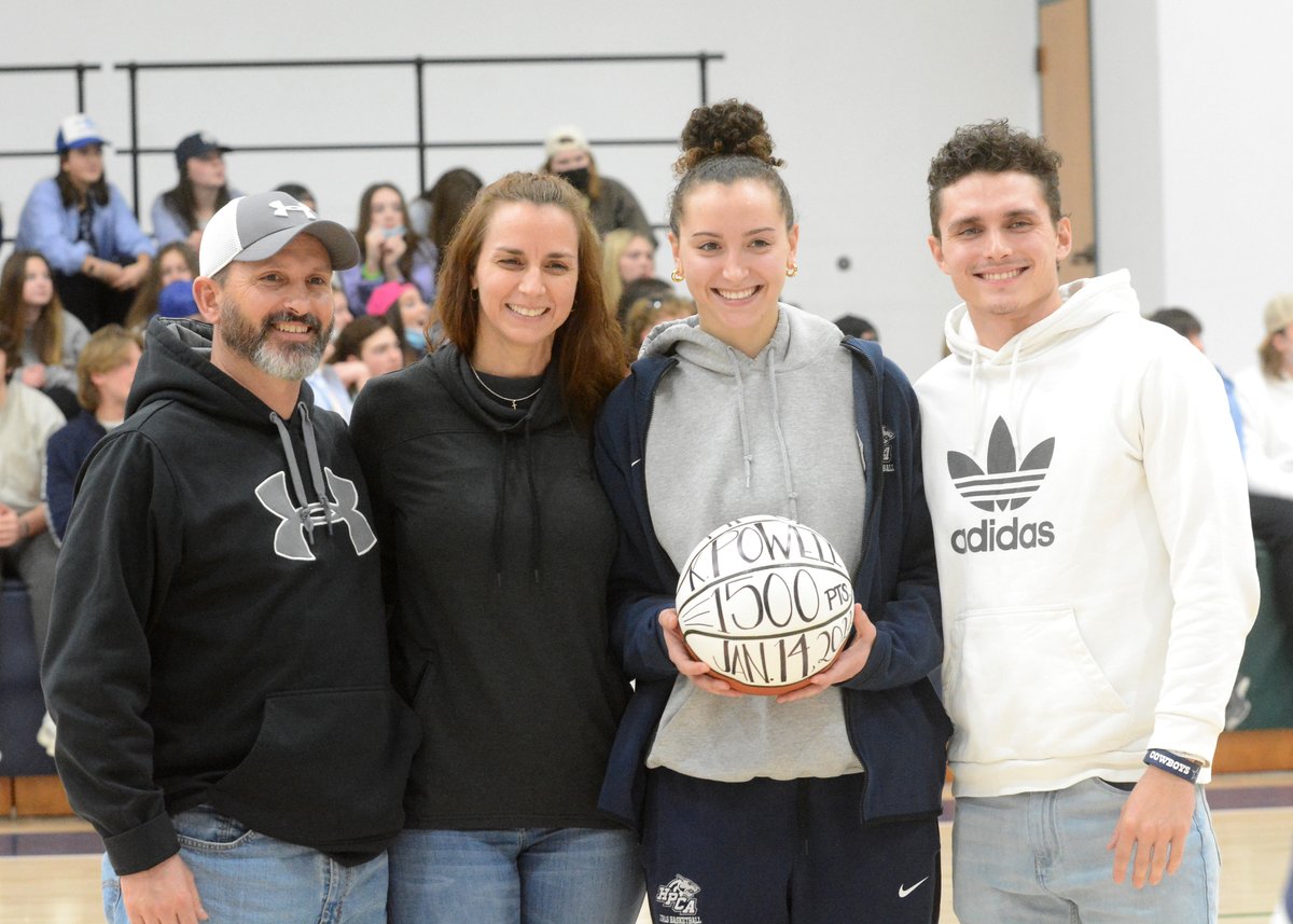 HPEmichael's tweet photo. High Point Christian honored Kennedy Powell during halftime of Friday's boys game for eclipsing 1,500 points for her career. https://t.co/suHcJrILvi