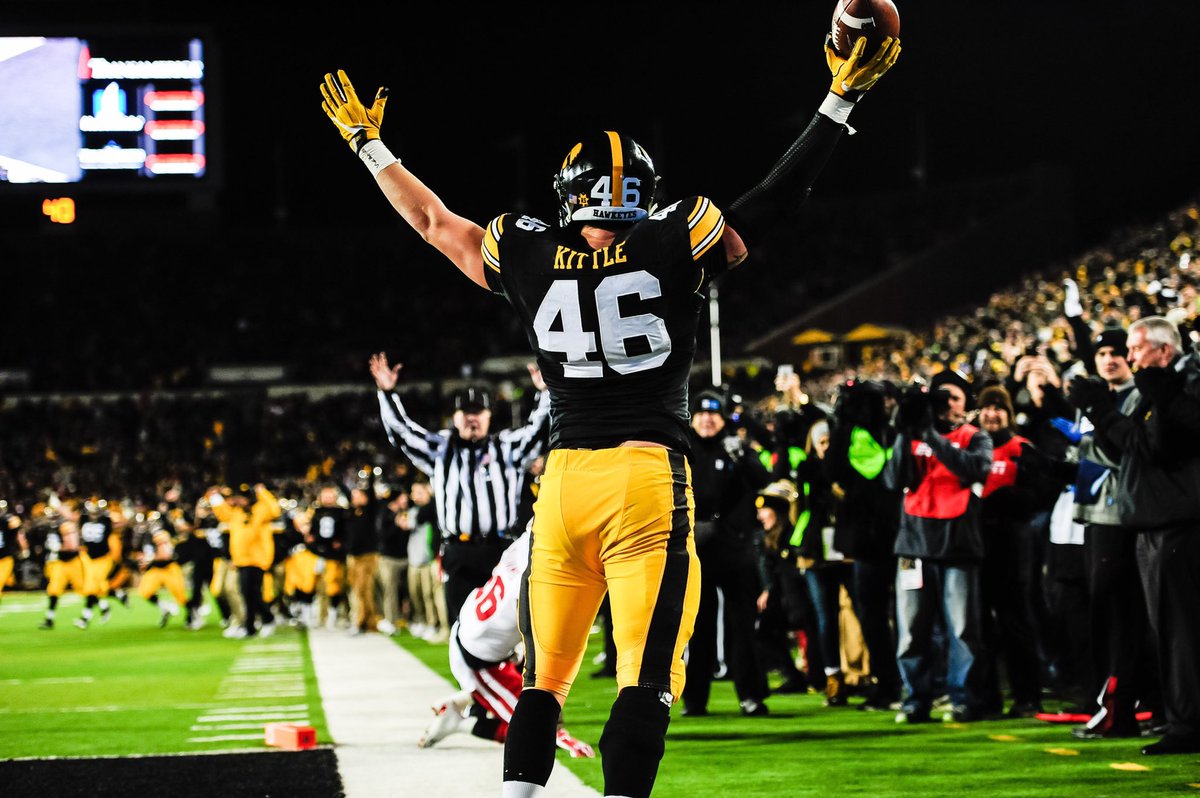 ZOrtwerth's tweet photo. Blessed to receive an offer from the University of Iowa @LeVarWoods @HawkeyeFootball @CoachAdamCruz1 @SLUHfootball https://t.co/hvagcguEqr