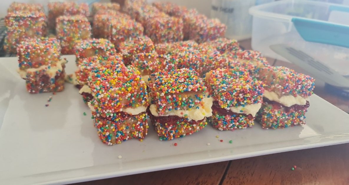 RavenousCrest's tweet photo. @thescranline Made your fairybread lamingtons for my god-daughter first birthday! The kids loved them :) https://t.co/dgsM244n7i