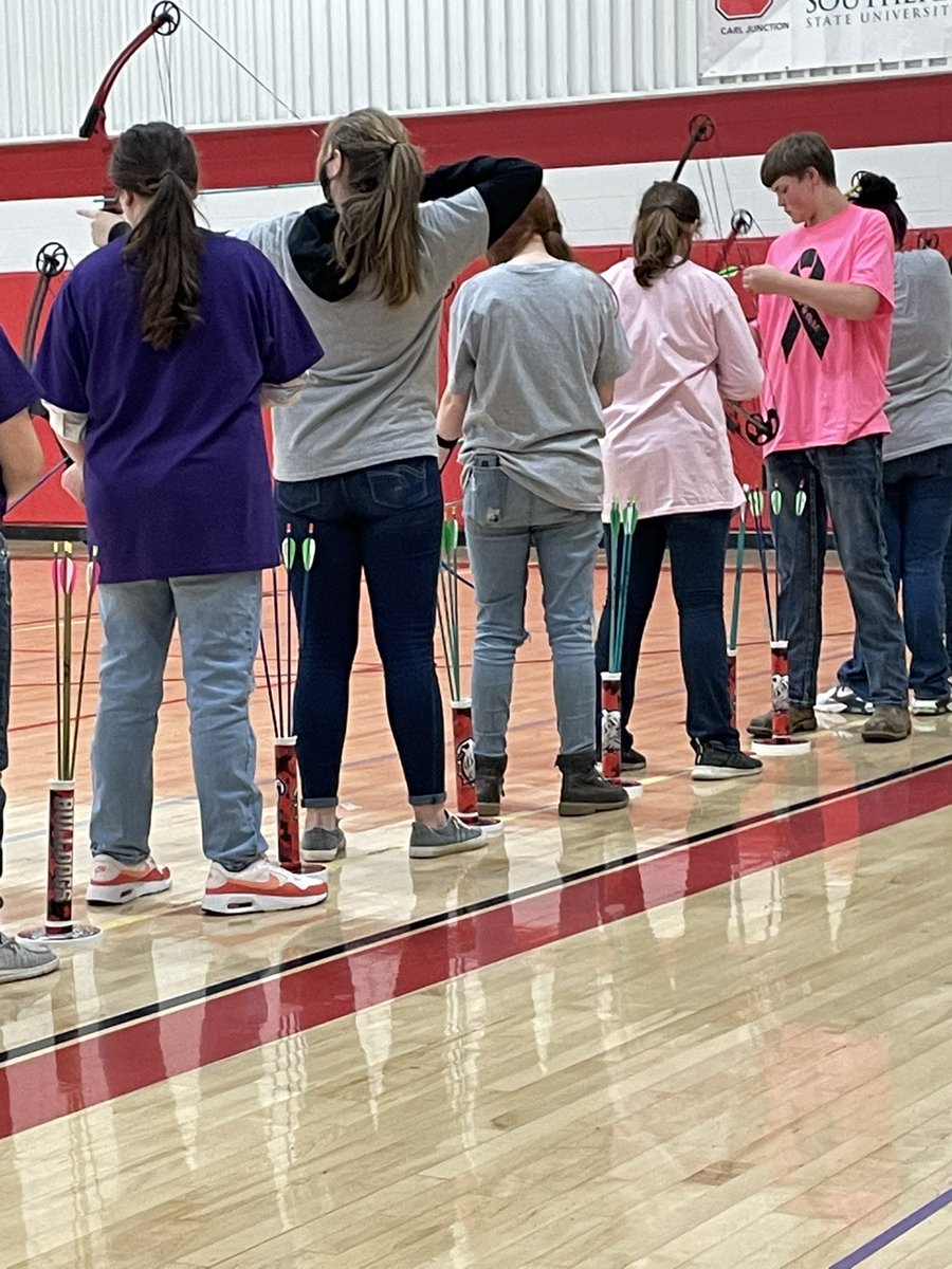 njh_archery's tweet photo. First competition! So proud of our archers! #njharchery @NeoshoSD https://t.co/wYaF96sJMB