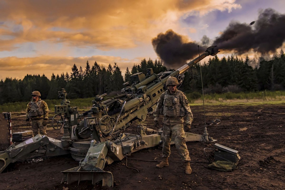 USArmy's tweet photo. When you're an Artillery #Soldier, work is always a blast.
📸 by Staff Sgt. Beggs https://t.co/B7UL30mNTn