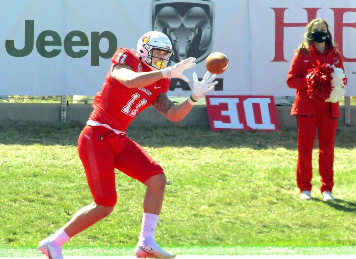 HenryGarrity2's tweet photo. Extremely blessed to say that after a great call with Coach @TonyPetersen17  I have received an offer from Illinois State University🔴🟡 #RollBirds @akorzo1 https://t.co/OljoSCctRT