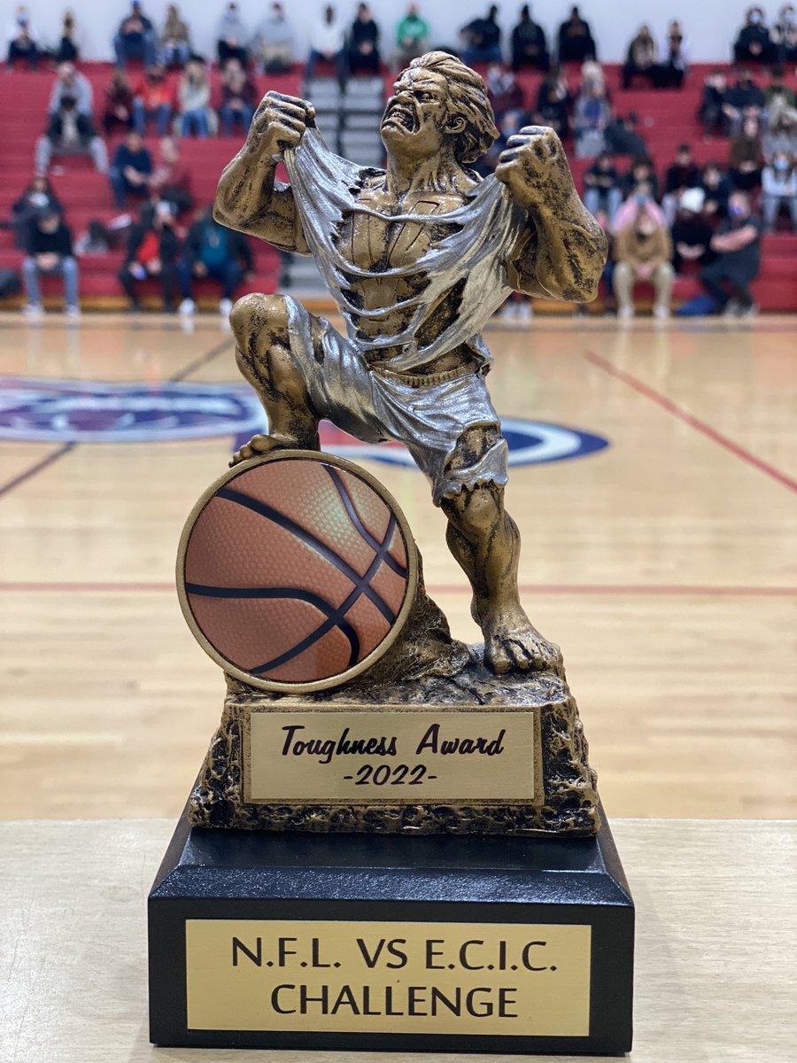 centercourt42's tweet photo. Who needs a player of the game plaque when you can win this bad boy? 💪🏽💪🏻
A Ryan Mountain original in the mold of the #NTWay https://t.co/lNJNHPEtNx