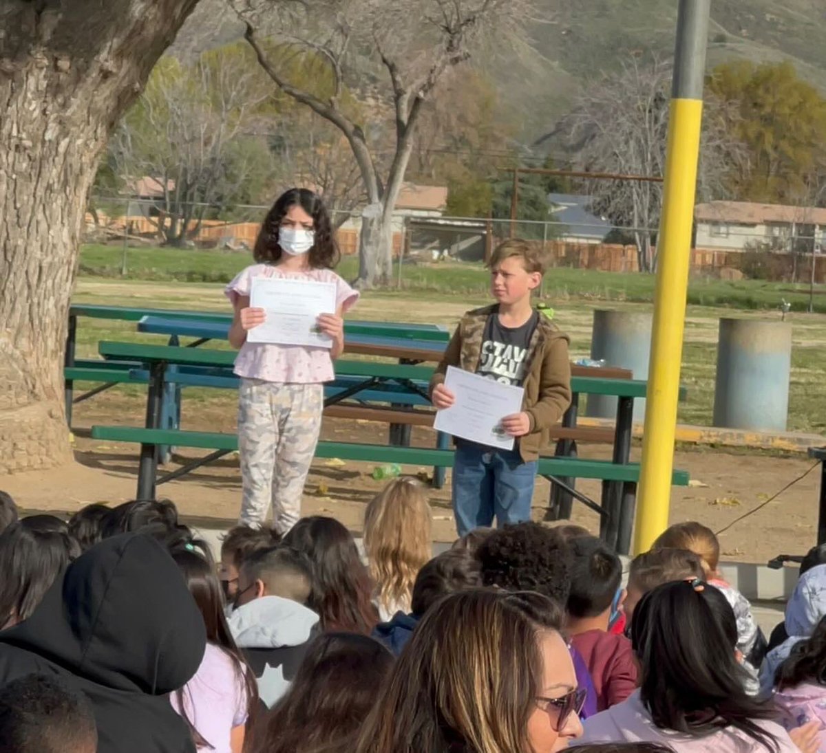 Hands of kindness at Dunlap! 🐬 #ycjusdallin22