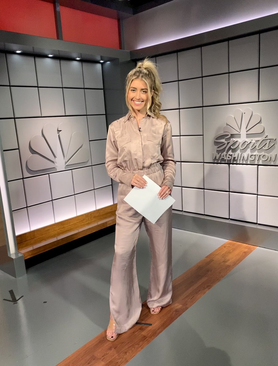 alexalandestoy's tweet image. Doing my part &amp;amp; bringing back the power pony to change up the mojo👱‍♀️ Let’s start a winning streak tonight in Dallas!! LET’S GO CAPS!!🏒 #ALLCAPS