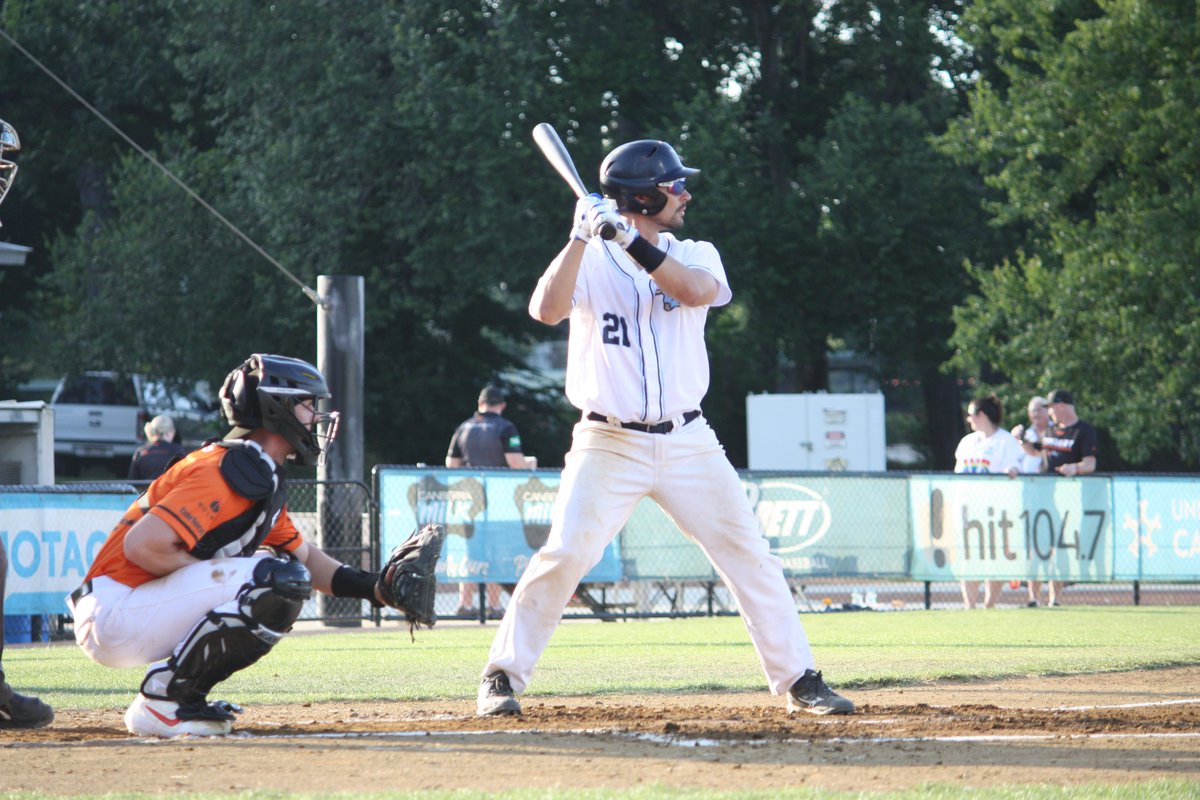 SydneyBlueSox's tweet photo. Some of the action from last night against the @CanberraCavalry. Join us tonight at 4pm for the double header at MIT ballpark.
#RiseTogether #sydneybluesox #KOcup #rivalry #baseballlnsw #baseball #baseballislife #OurGame #ourteam https://t.co/AHaBpsGPRM