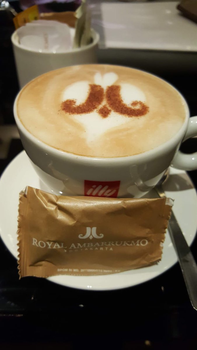 Desi84774697's tweet photo. Coffee ☕ morning before ✈ #ambarukmo https://t.co/Zv0jd8mg98