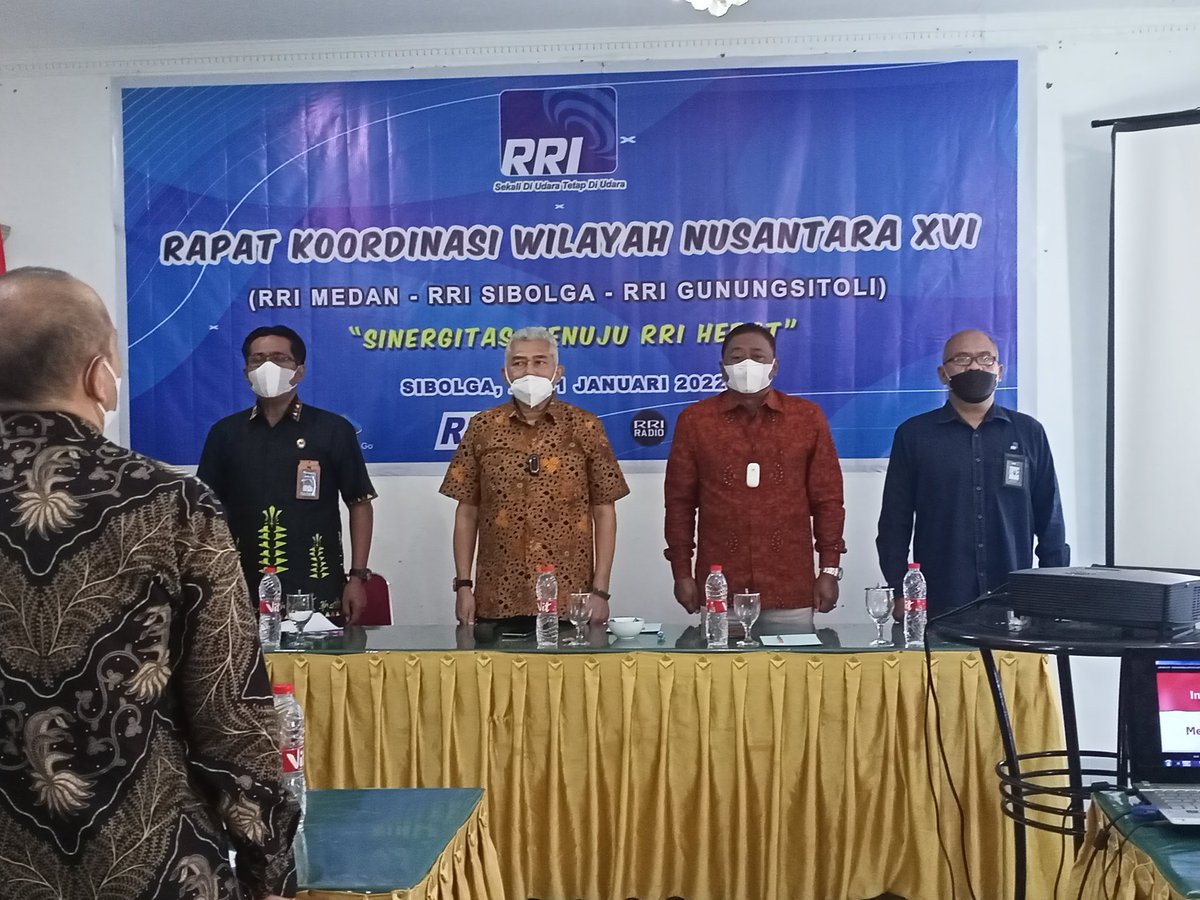 News RRI Sibolga (@newsrrisibolga) on Twitter photo Rapat Koordinasi Wilayah Nusantara XVI
Sabtu, 29 Januari 2022
Dengan dihadiri oleh :
Kepala Stasiun RRI Medan
Kepala Stasiun RRI Sibolga
Kepala Stasiun RRI Gunungsitoli
Serta angkasawan/wati RRI
<a href="/NewsRRIMedan/">oke</a> <a href="/rrigunungsitoli/">RRI GUNUNGSITOLI</a> <a href="/RRI/">RRI Official</a> Rapat Koordinasi Wilayah Nusantara XVI
Sabtu, 29 Januari 2022
Dengan dihadiri oleh :
Kepala Stasiun RRI Medan
Kepala Stasiun RRI Sibolga
Kepala Stasiun RRI Gunungsitoli
Serta angkasawan/wati RRI
<a href="/NewsRRIMedan/">oke</a> <a href="/rrigunungsitoli/">RRI GUNUNGSITOLI</a> <a href="/RRI/">RRI Official</a>